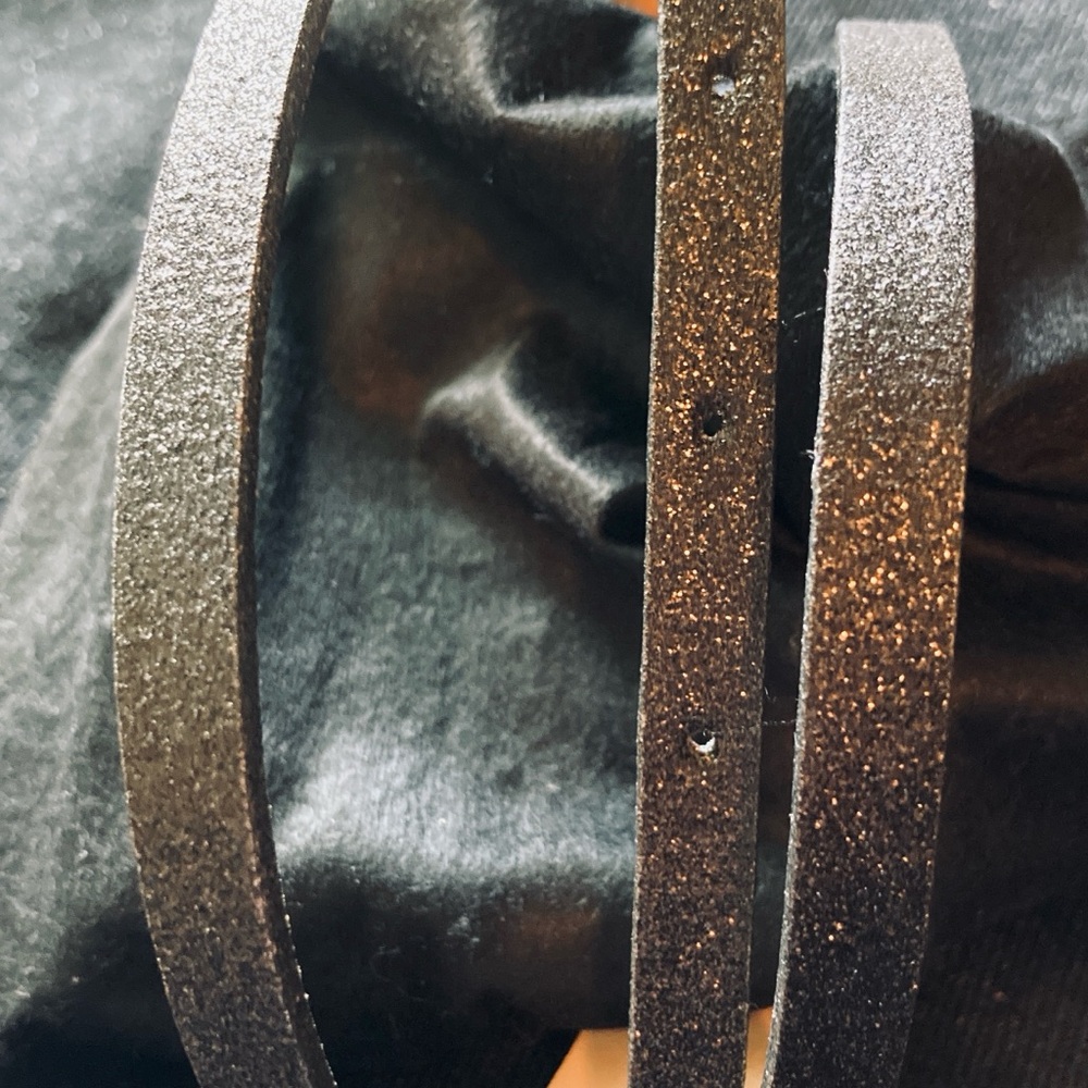 Women’s Black Leather Skinny Belt